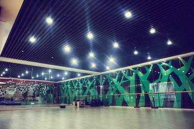 尚戲九三·翼秀星工廠 | 蘇華老師重返母校“上戲”，共話文化藝術(shù)新未來(lái)